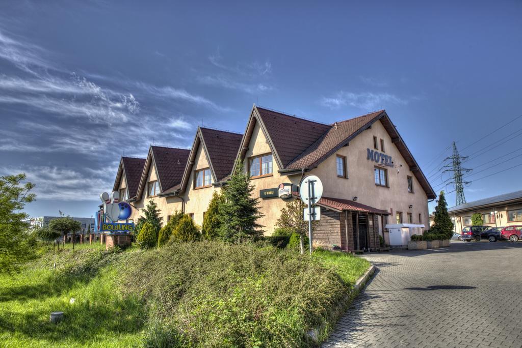 Motel U Krbu Vestec  Exterior photo