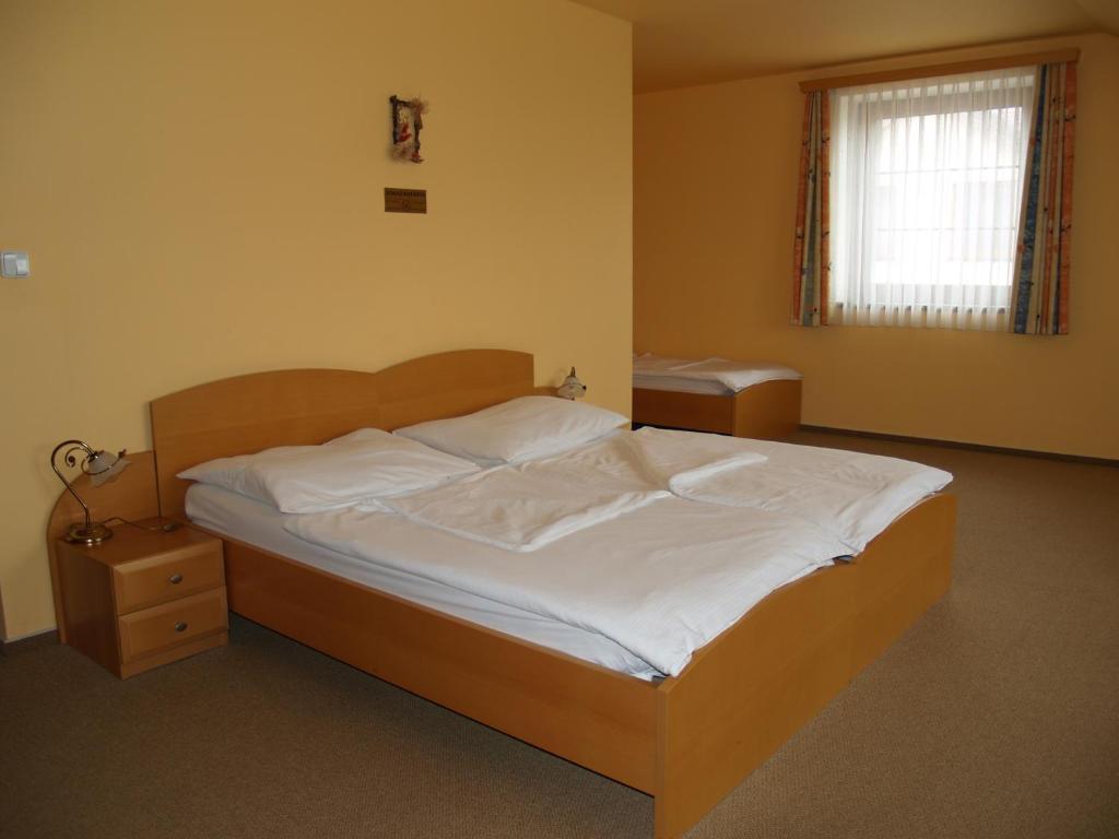 Motel U Krbu Vestec  Room photo