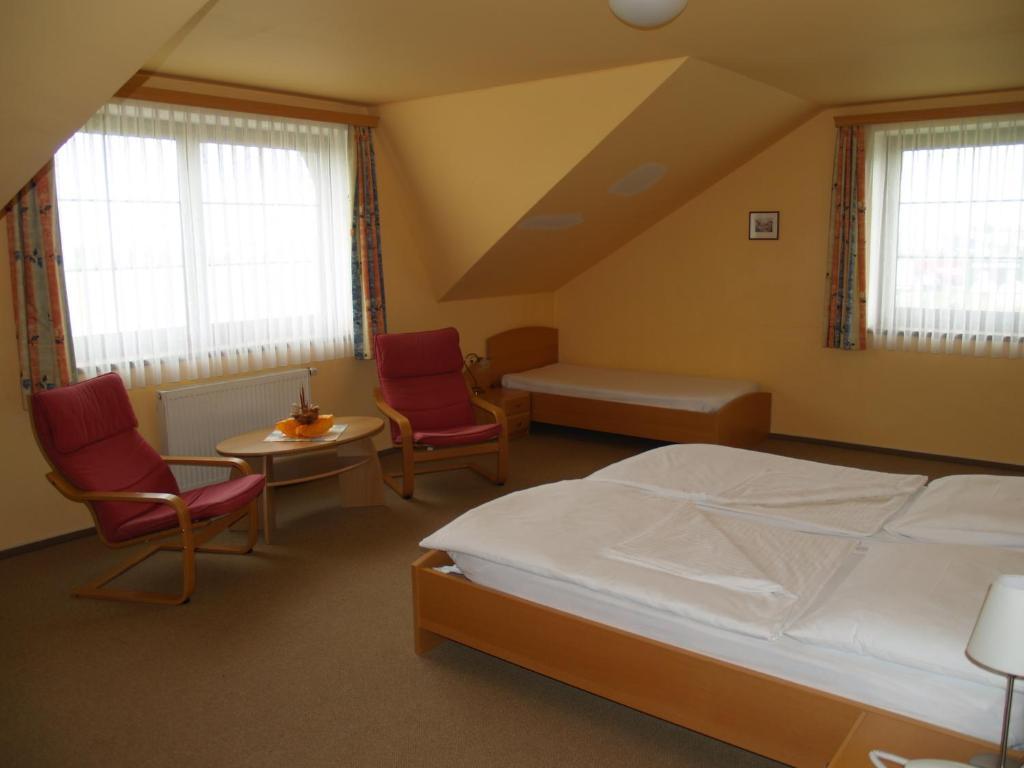 Motel U Krbu Vestec  Room photo